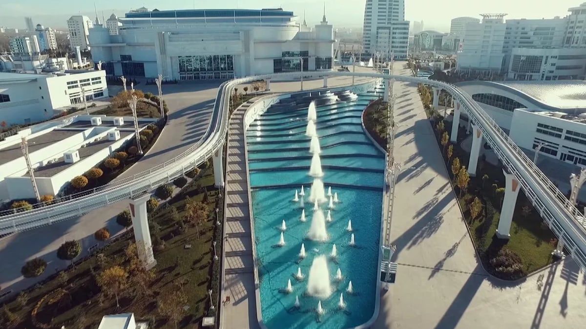 "عشق آباد".. مدينة الرخام الأبيض التي بناها الحب (فيديو إرم)