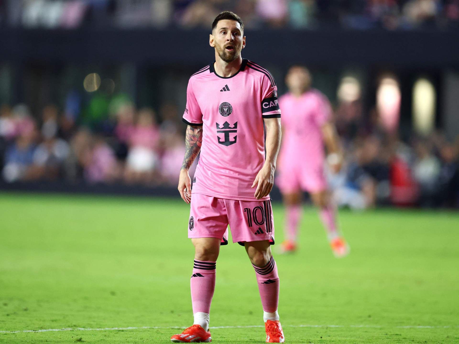 سجل هدفا وساهم في الثاني.. ميسي يعود لإنتر ميامي بعد نحو شهر من الغياب - موقع الخليج الان