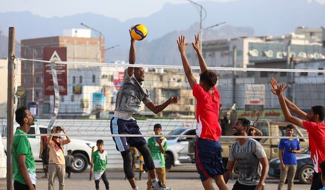 اليمن.. عدن تحتفي بالذكرى التاسعة لانتصارها على الحوثيين (صور)