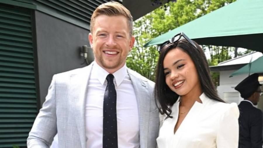 لعنة «الرقص مع النجوم» ضربت نجم السباحة الأولمبي