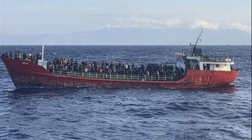 انتشال جثث 13 مهاجرًا قبالة سواحل تونس