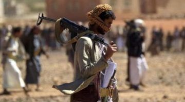 إصابة يمني بجروح بالغة وتدمير منزله في غارة أمريكية بريطانية بالحديدة