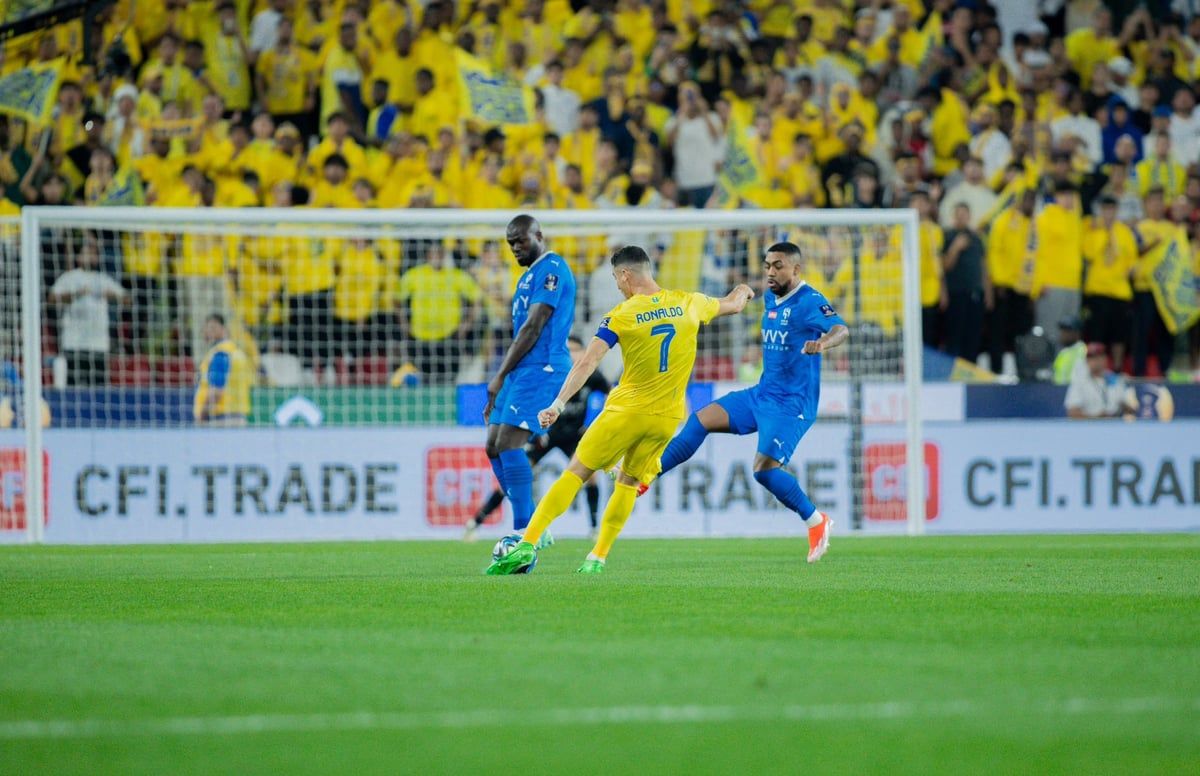 "ضرب علي البليهي".. طرد رونالدو خلال مباراة الهلال والنصر (فيديو)