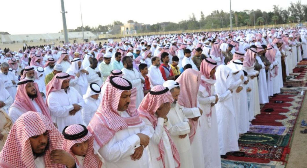 متى تبدأ صلاة العيد في تبوك؟ موعد صلاة العيد في تبوك وآخر وقت لإخراج زكاة الفطر - موقع الخليج الان