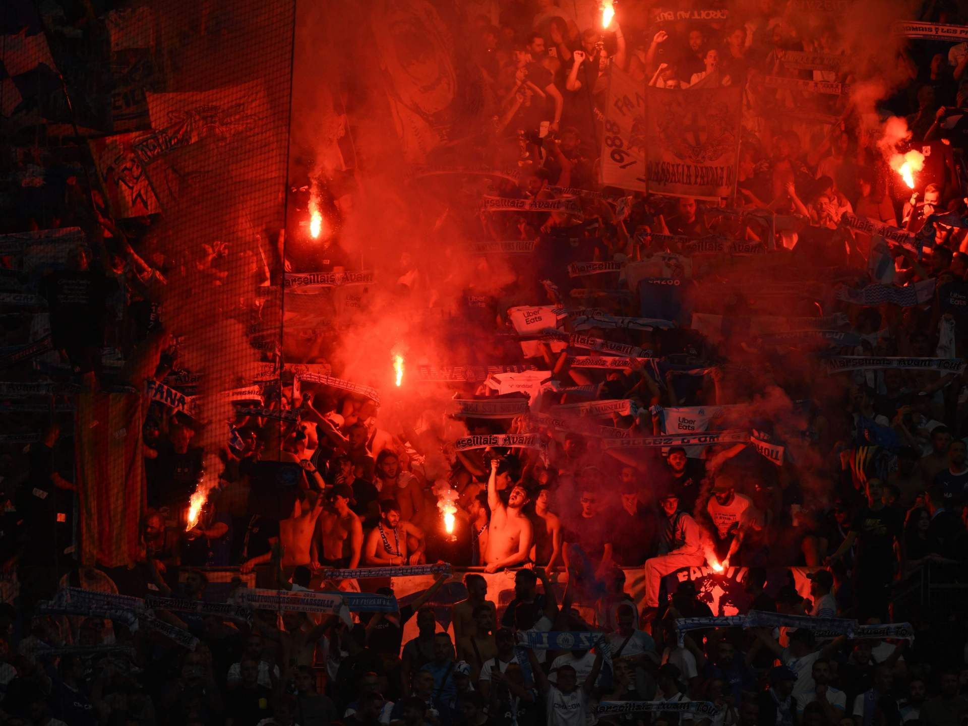 سبب غريب وراء إلغاء بنفيكا تذاكر مشجعي مرسيليا قبل مواجهة الدوري الأوروبي - موقع الخليج الان