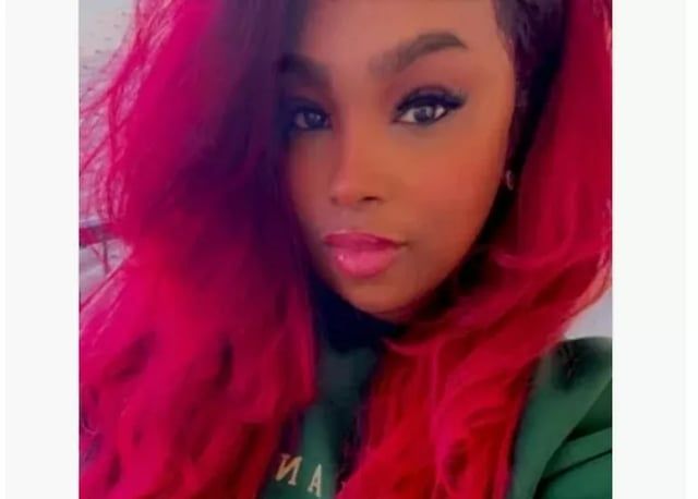 خافت من الكسوف فقتلت زوجها وألقت بابنتيها من السيارة ثم انتحرت (صورة)