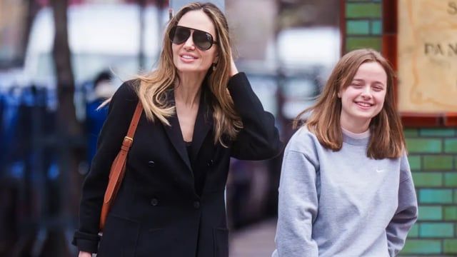 ظهور نادر لأنجلينا جولي مع ابنتها من براد بيت "فيفيان" (صور)