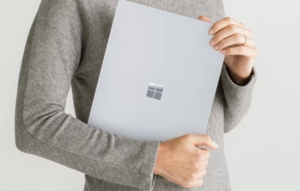 مقارنة بين حاسوبي Surface Laptop 6 و MacBook Air M3 - موقع الخليج الان