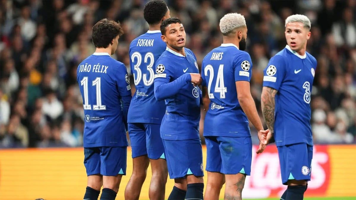 رغم تصنيفه أكثر الأندية دفعا للوكلاء.. 9 لاعبين مهددون بالرحيل عن تشيلسي