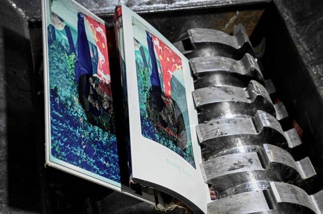 في الصين.. آلة "تطحن" ذكريات المُطلّقين لتوليد الكهرباء (صور)