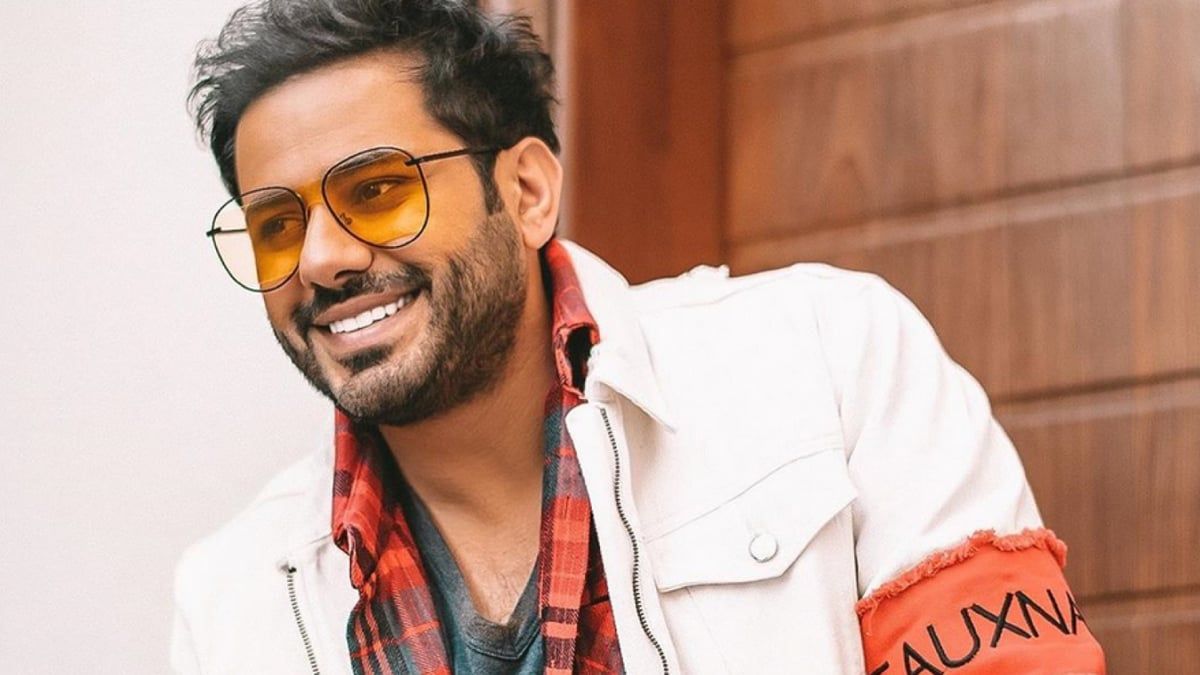 عبدالله بو شهري.. مسرحية صُنع في الكويت تطيح بفنان آخر