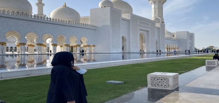 ما هي مهام مراقبي المساجد للنساء وكم رواتب مراقبي المساجد نساء؟! - موقع الخليج الان