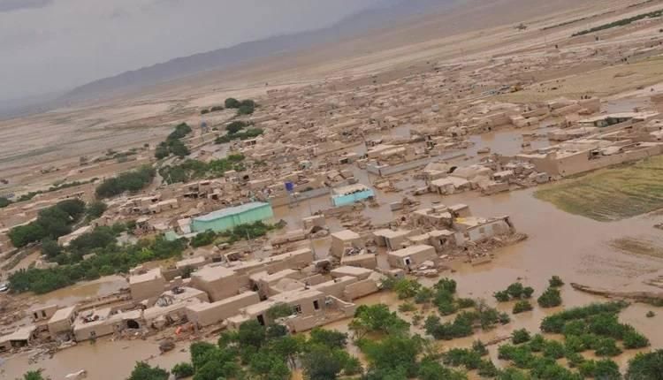 مصرع 33 شخصاً جراء الفيضانات في أفغانستان