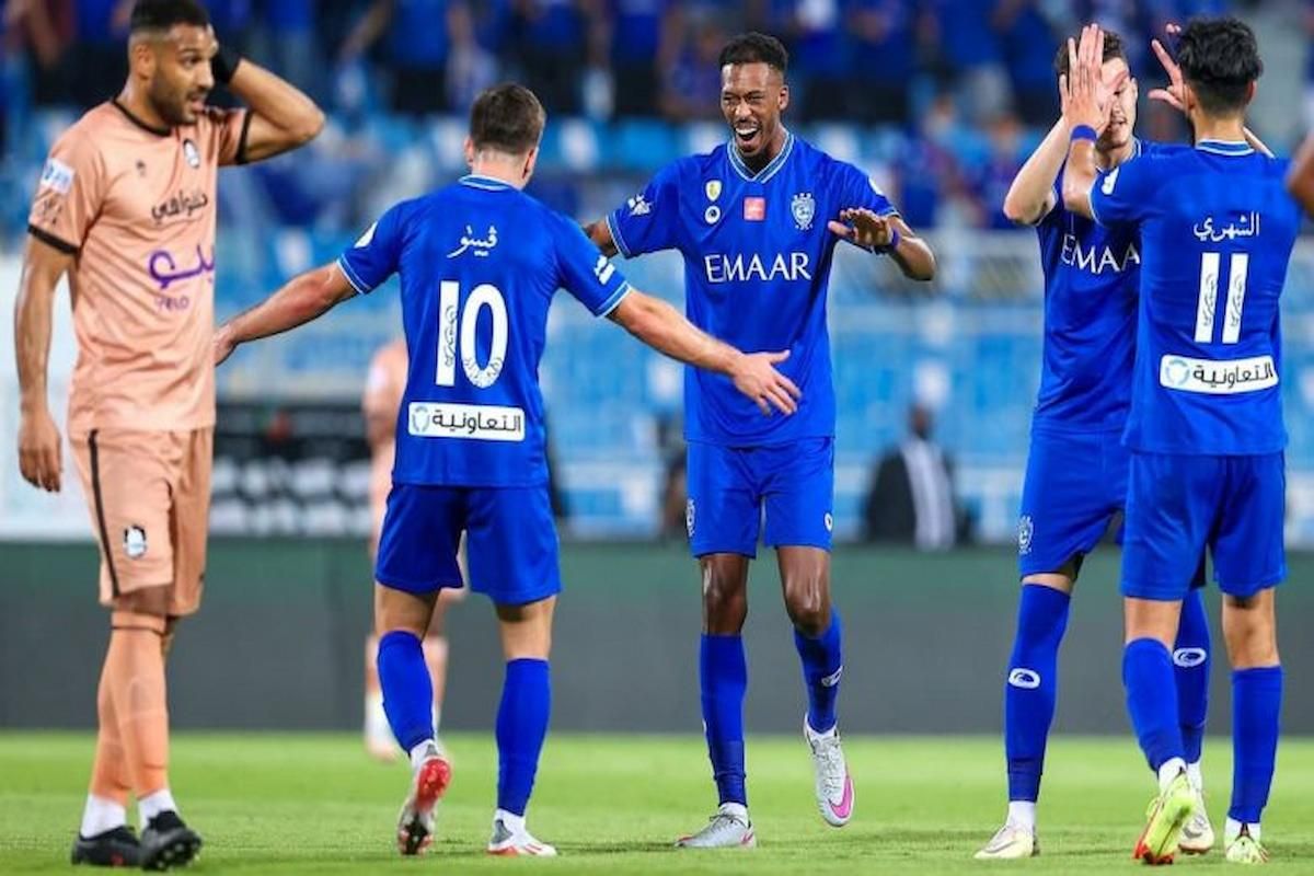 نجم الهلال السعودي يتغزل في محترف الاتحاد | الهلال سيسحق العين المحترف الأبرز في روشن هو.. - موقع الخليج الان