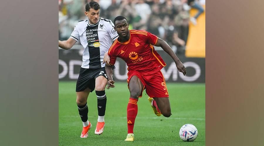 تطورات حالة إيفان نديكا بعد نقله إلى المستشفى في مباراة روما وأودينيزي