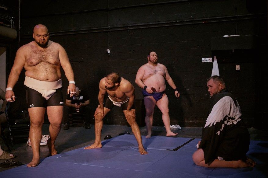 بطولة العالم لمصارعة السومو تهز MSG – صور - موقع الخليج الان