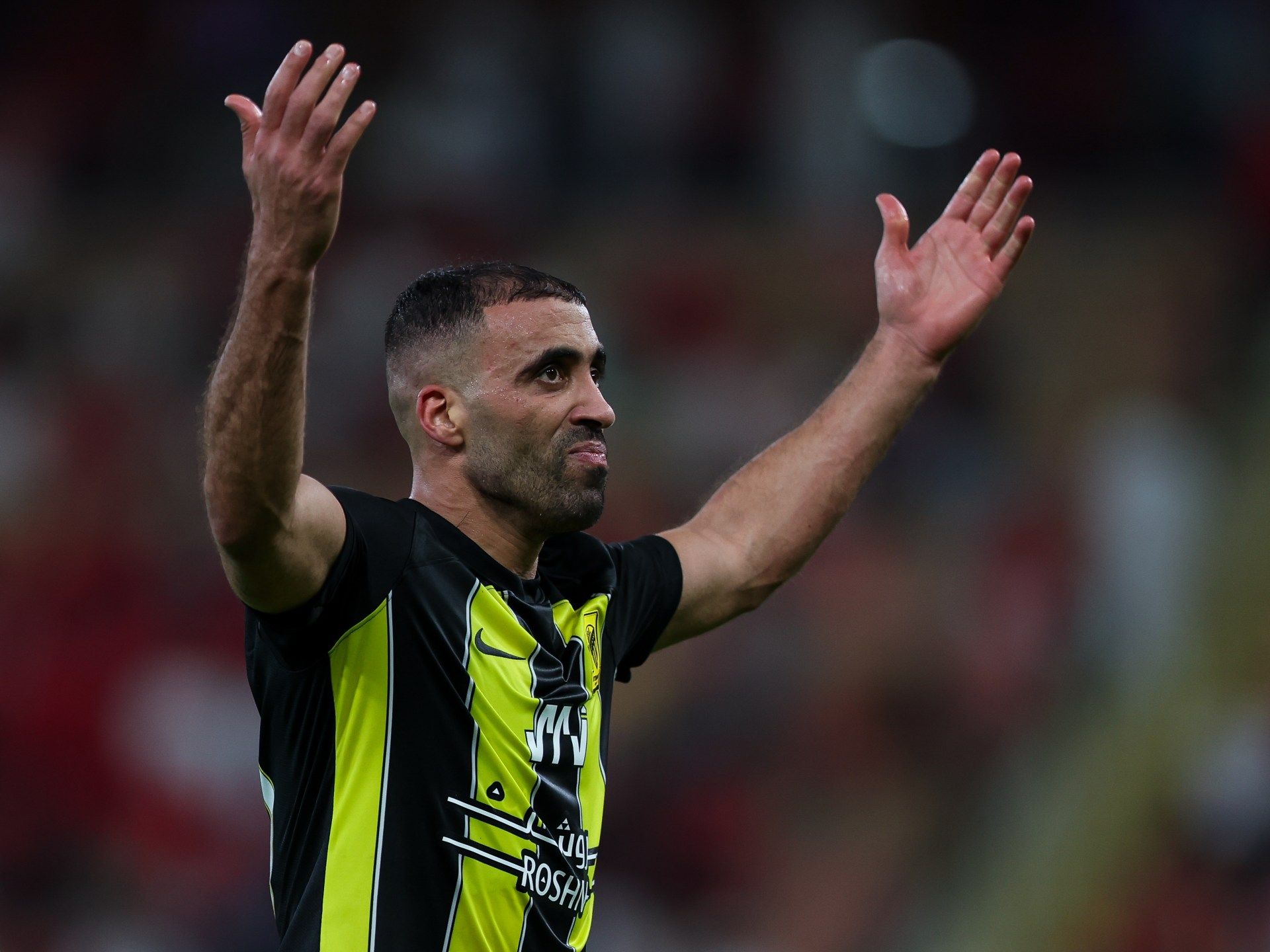 بعد ضرب المغربي حمد الله بالسوط.. الاتحاد السعودي لكرة القدم يراجع قوانينه - موقع الخليج الان