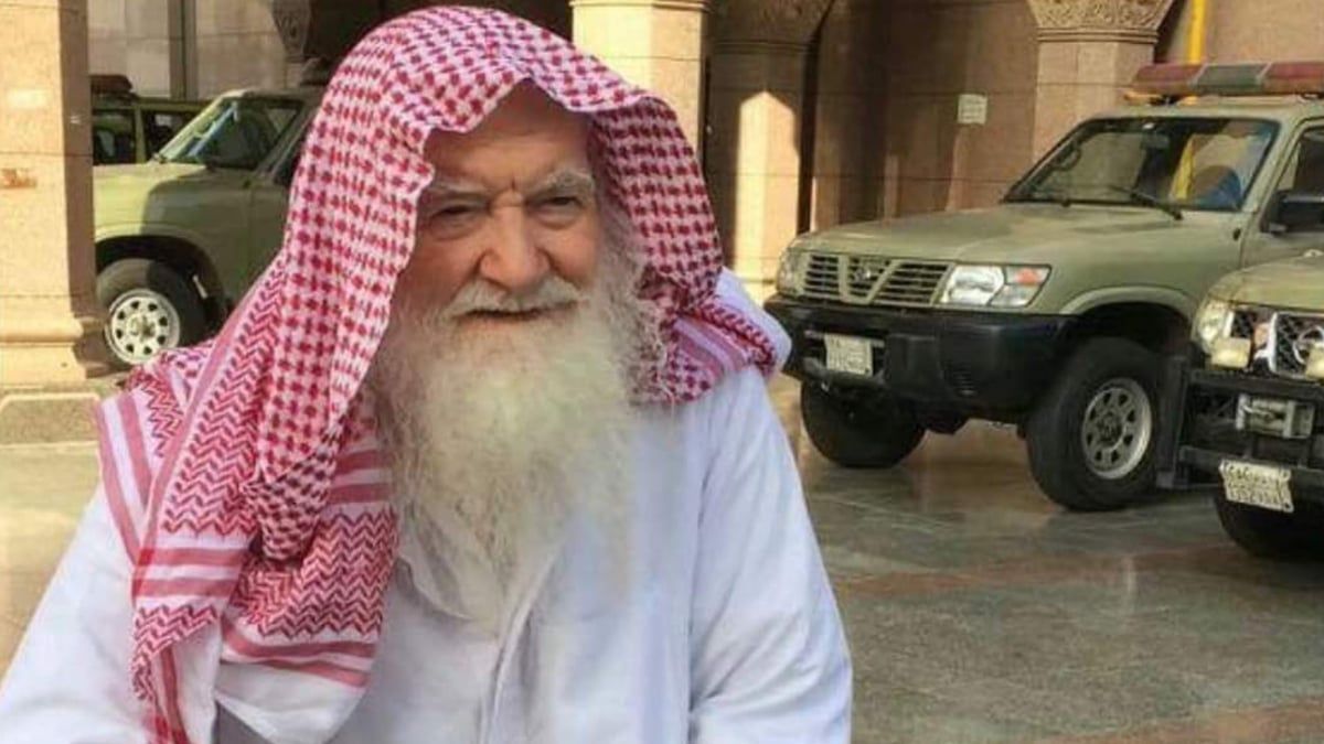 وفاة أشهر موزع للمشروبات الساخنة لزوار المدينة المنورة (فيديو)