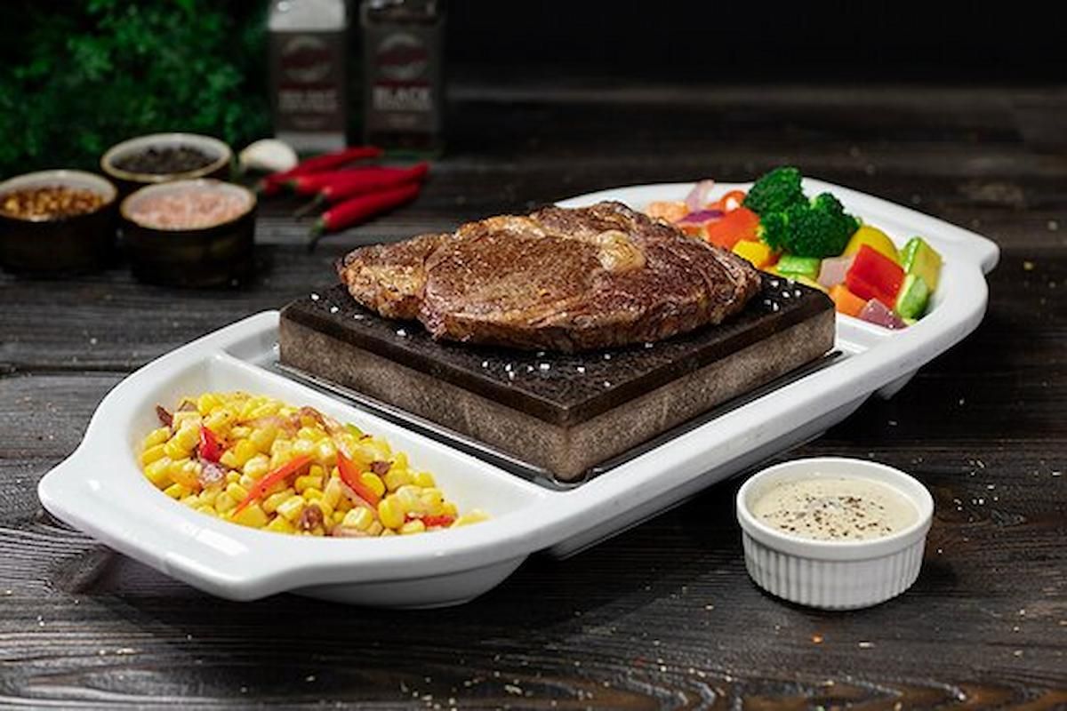 طعم شهي وتوصيل مجاني أفضل 5 مطاعم في المملكة عن تجربة - موقع الخليج الان