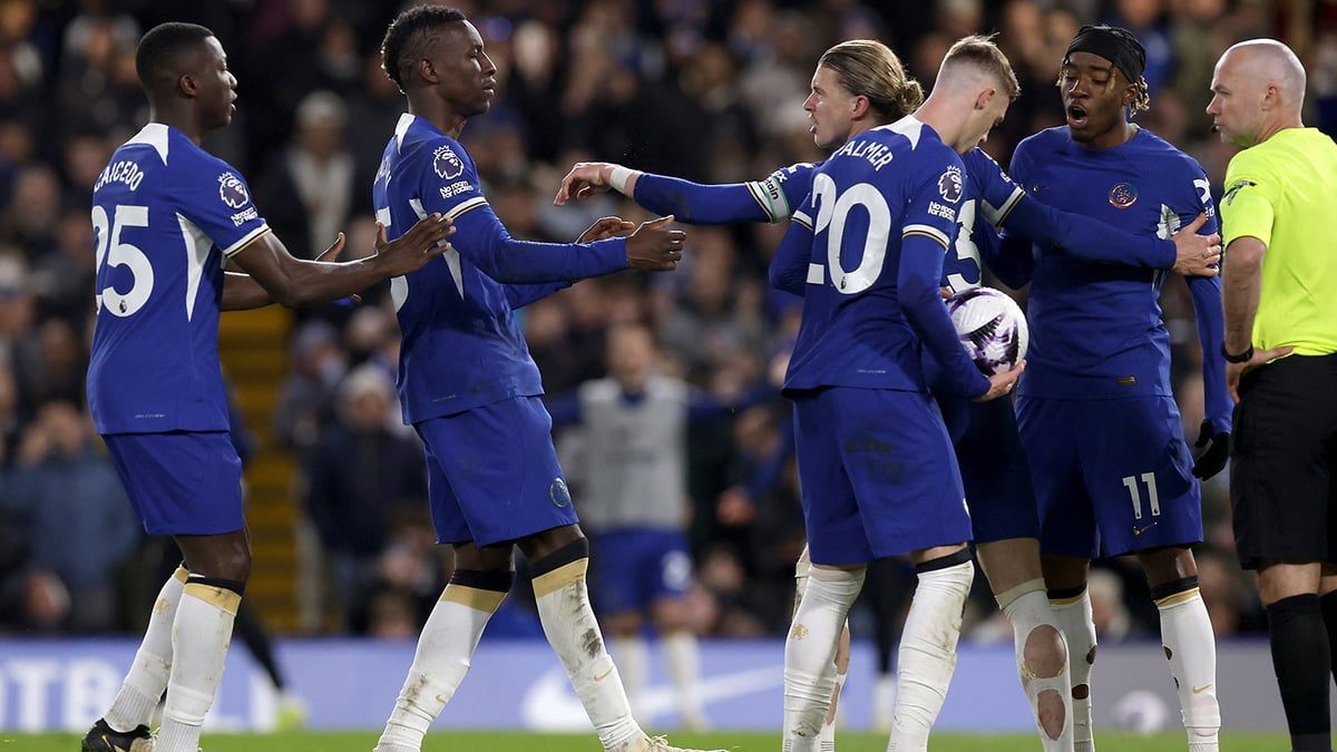 إنه عار.. بوكيتينيو يفتح النار على لاعبيه بسبب هذه اللقطة (فيديو)