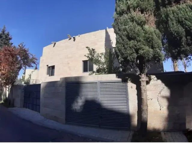 اختباء نتنياهو وزوجته قبيل القصف الإيراني يثير غضب الإسرائيليين