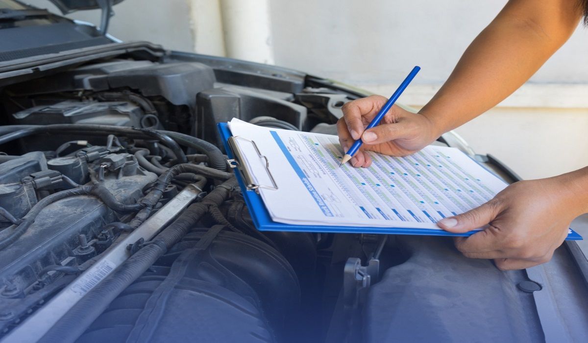 الفحص الدوري منتهي والاستمارة سارية .. هل يمكن نقل الملكية؟ - موقع الخليج الان