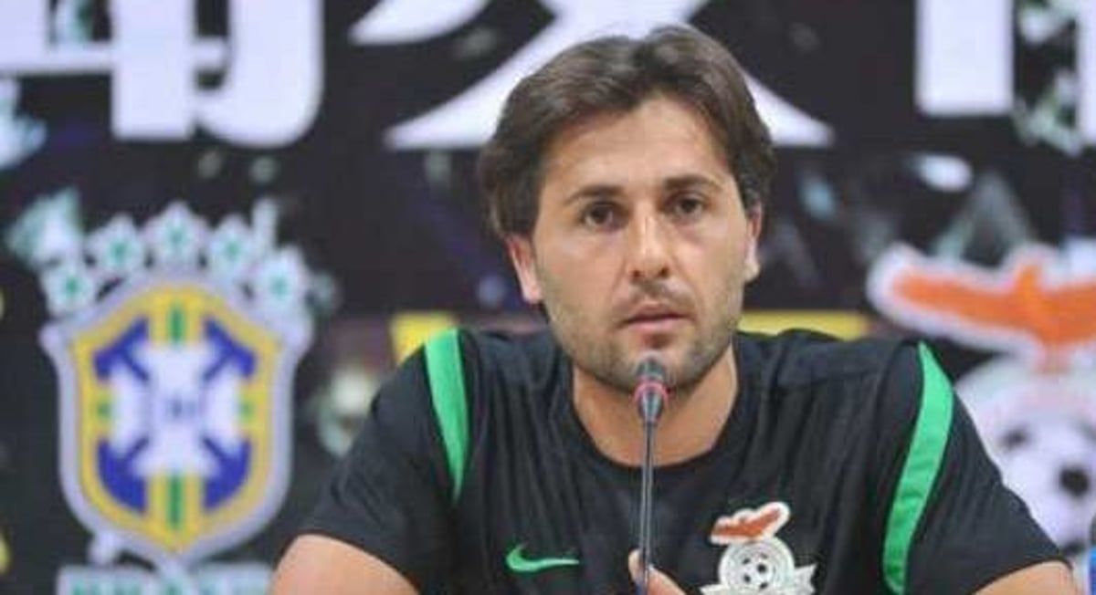 حقيقة اعتناق الفرنسي بوميل مدرب مولودية الجزائر الإسلام