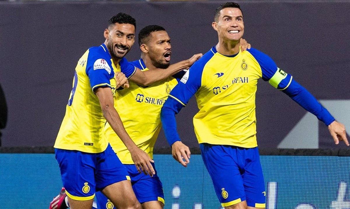 رونالدو يرغب في انتقال ثنائي ليفربول ومانشستر سيتي للنصر