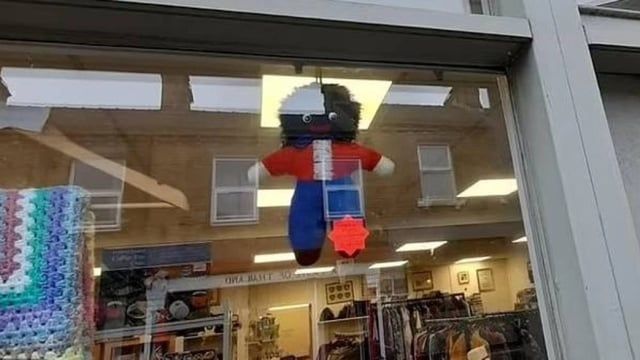 دمية تثير موجة غضب في بريطانيا