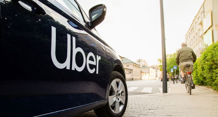 شروط التسجيل في اوبر السعودية للمواطنين وغير السعوديين 2024 وقائمة السيارات المقبولة - موقع الخليج الان