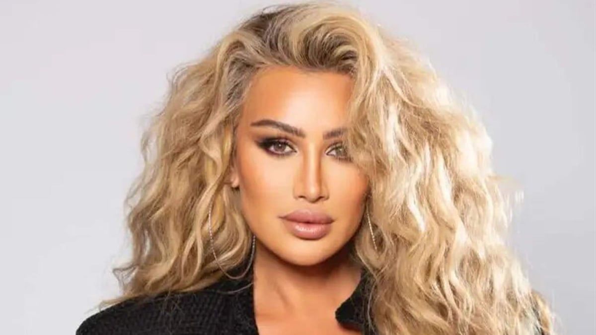 بعد ظهورها بطرحة الزفاف.. هل تدخل مايا دياب القفص الذهبي قريبا؟