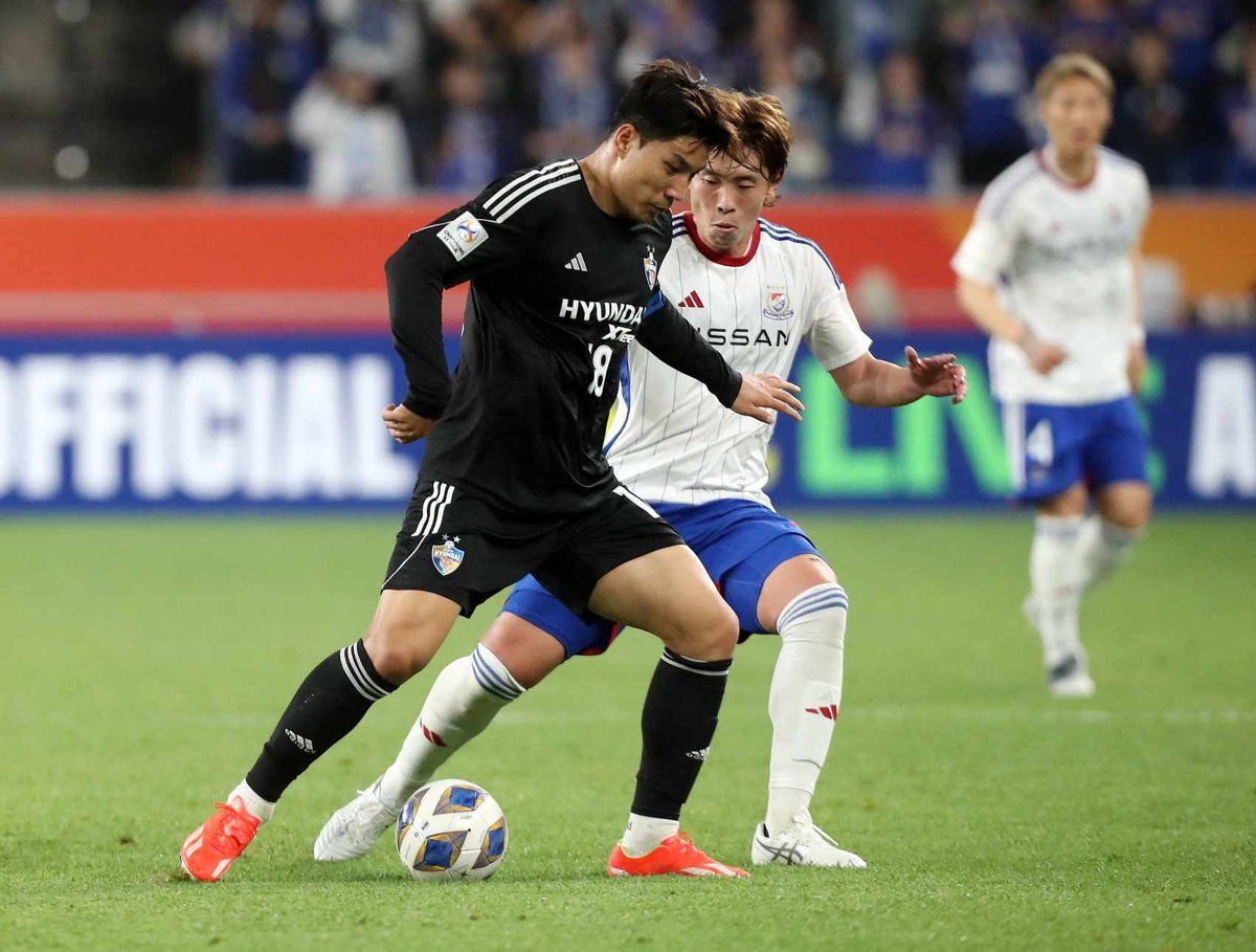 أولسان الكوري يهزم يوكوهاما ويخطو نحو نهائي أبطال آسيا