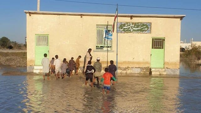 قتلى ومفقودون إثر فيضانات جنوب شرقي إيران (صور وفيديو)