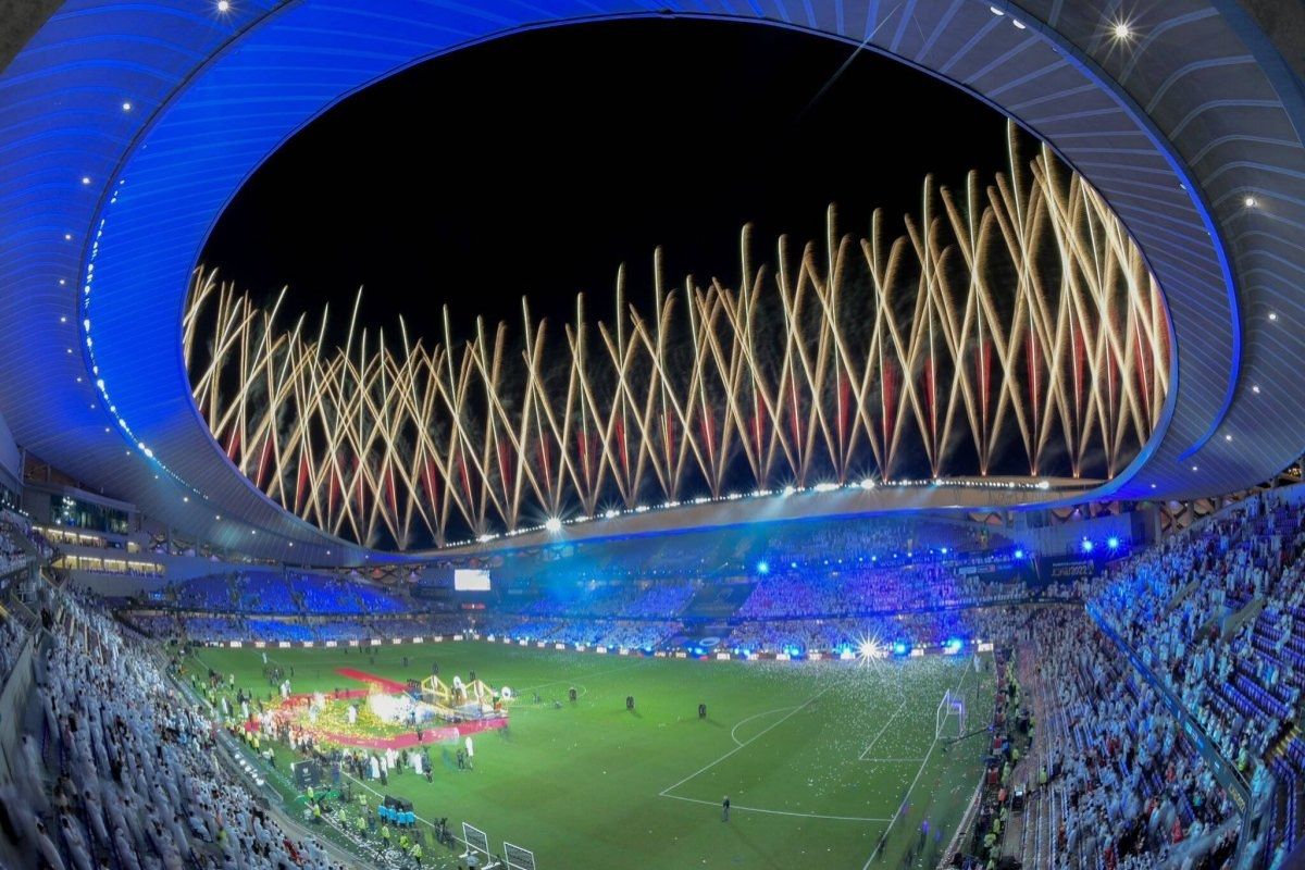 بعد تأجيل المباراة...سلسلة انتصارات "الهلال" مهددة بعاملي الأرض والجمهور أمام "العين" - موقع الخليج الان