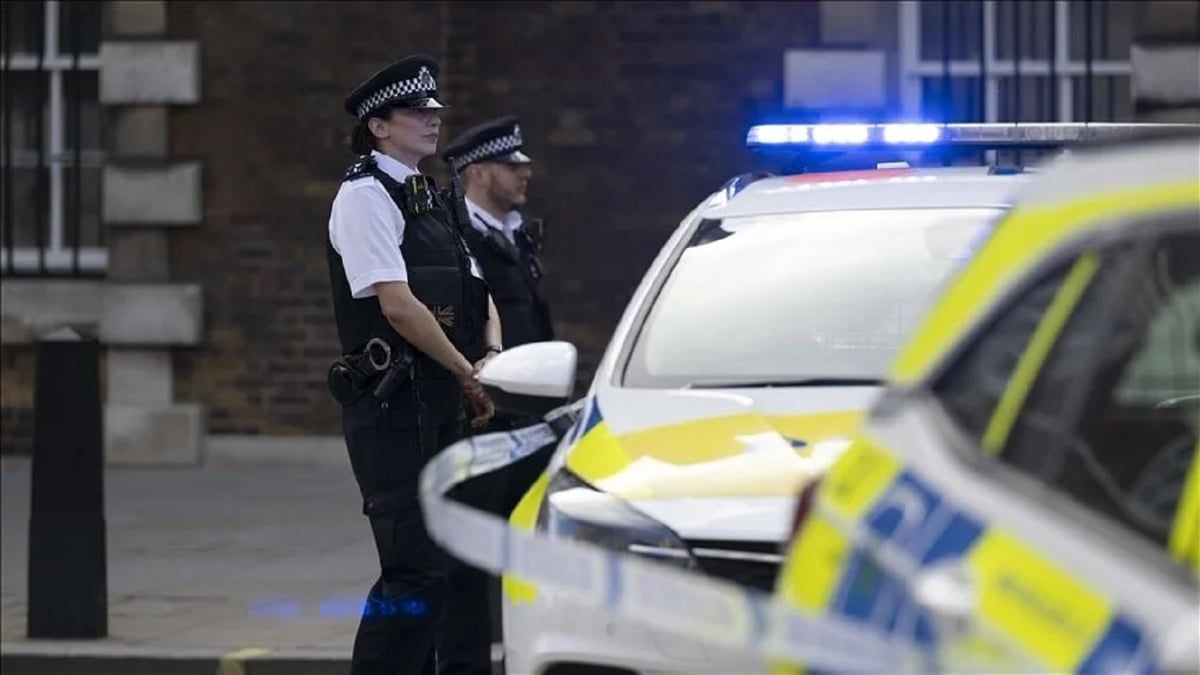 بريطانيا.. احتجاز شاب لأجل غير مسمى لمحاولته إضرام النار في مصلين