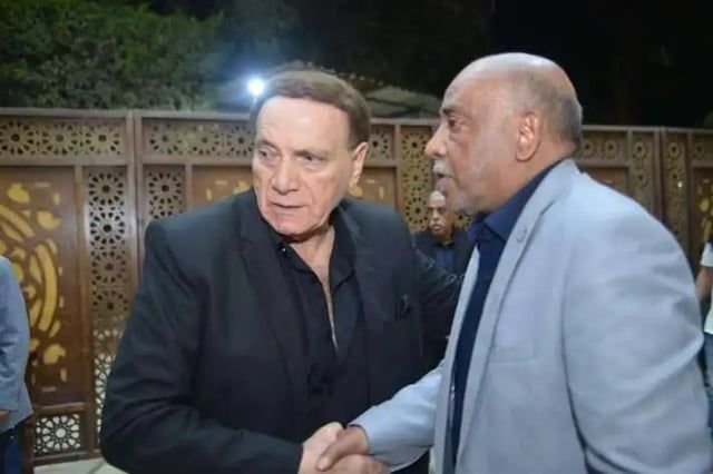 شبيه عادل إمام.. حين تبني مجدك على صدفة سعيدة (صور)