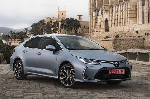 بالتقسيط!!! سعر سيارات كورولا اليابانية في السعودية ومميزاتها وعيوبها - موقع الخليج الان