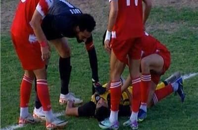 خرج في سيارة الإسعاف.. اصطدام قوي للاعب مصري يفقده الوعي