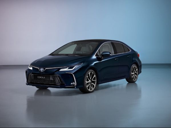 بالتقسيط!!! سعر سيارات كورولا اليابانية في السعودية ومميزاتها وعيوبها - موقع الخليج الان