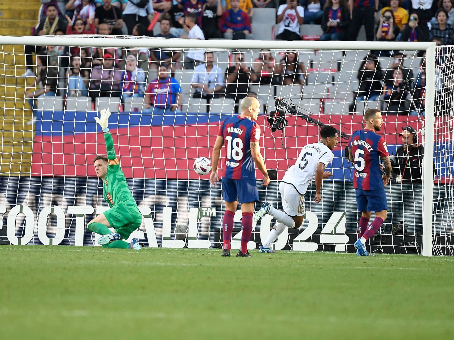 موعد مباراة ريال مدريد ضد برشلونة في الدوري الإسباني والقنوات الناقلة - موقع الخليج الان