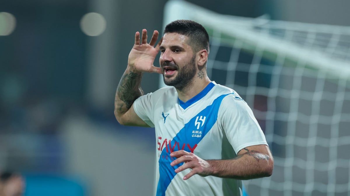 ميتروفيتش يفجر مفاجأة حول موعد عودته لمباريات الهلال