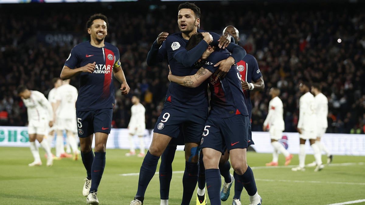 باريس سان جيرمان يقترب من لقب الدوري الفرنسي بفوزه 4-1 على ليون