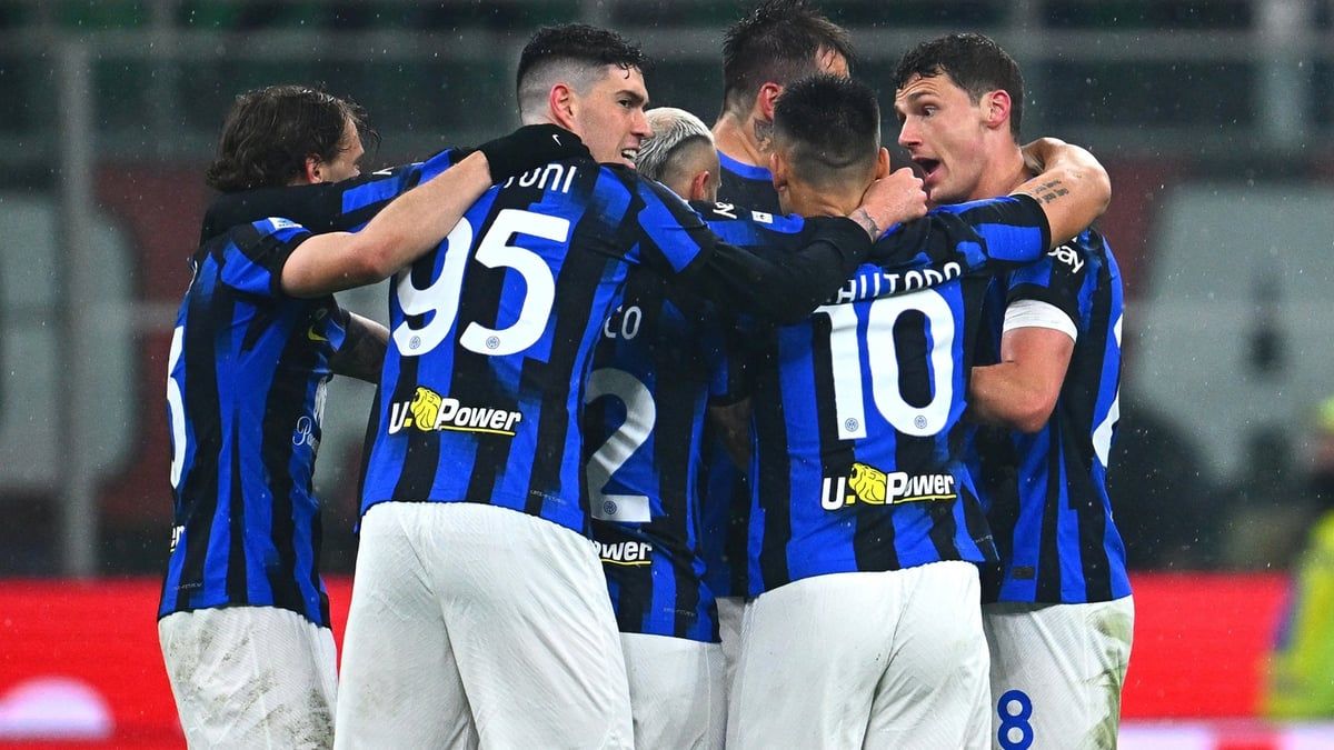 إنتر ميلان يهزم ميلان ويتوج بطلا للدوري الإيطالي (فيديو)