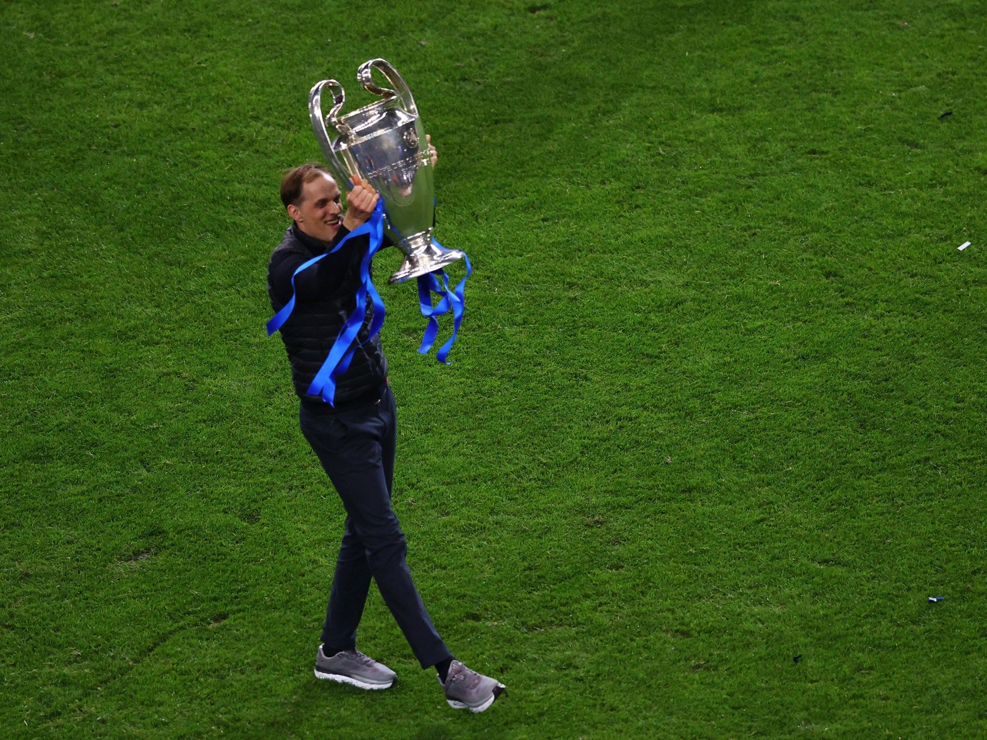 تقرير.. مانشستر يونايتد يبدأ مفاوضات مع توخيل لخلافة تين هاغ - موقع الخليج الان