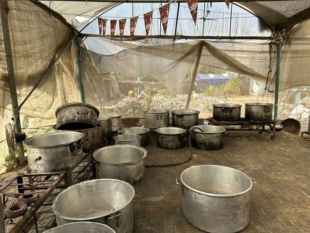 غزة.. أزمة الغاز توقف تكيات إطعام النازحين عن العمل