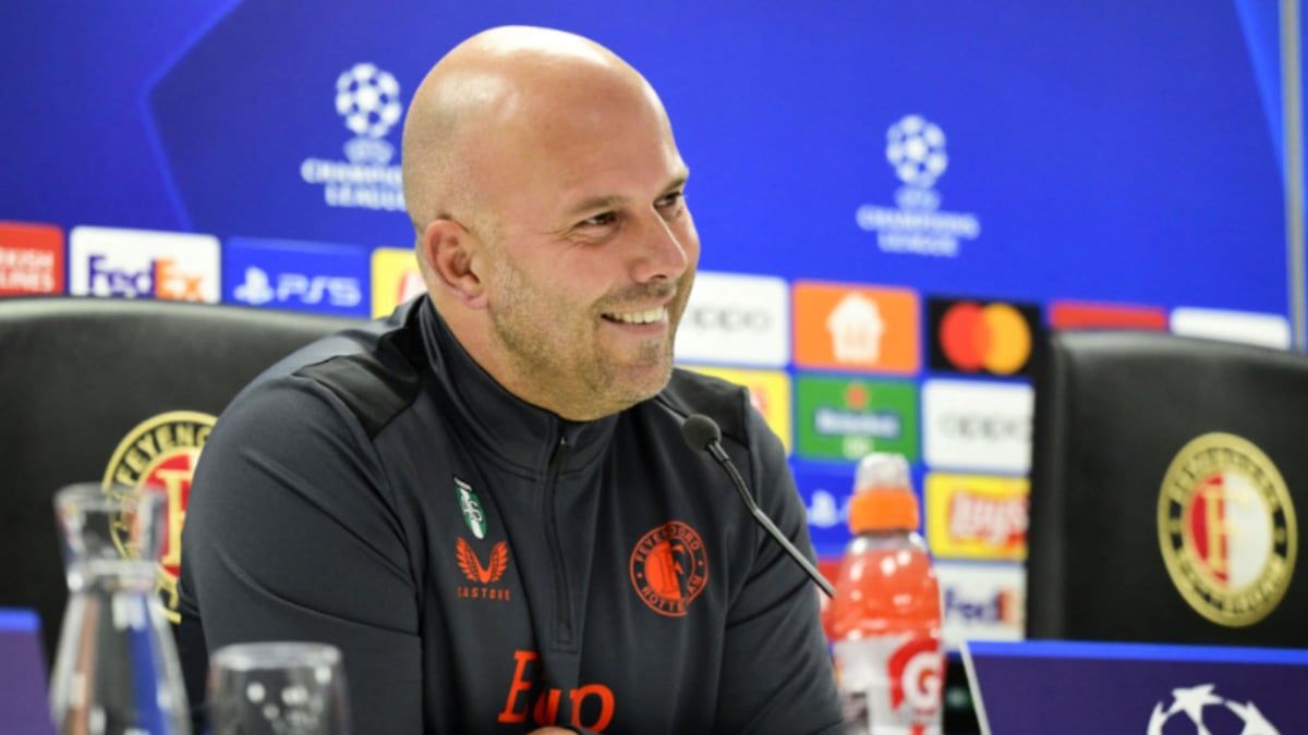 مدرب فينورد ضمن خيارات ليفربول لخلافة كلوب