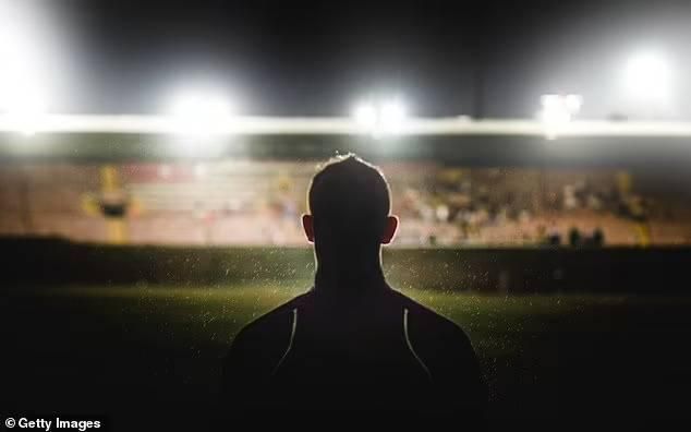 القبض على نجمين واعدين في البريميرليغ بتهمة الاغتصاب