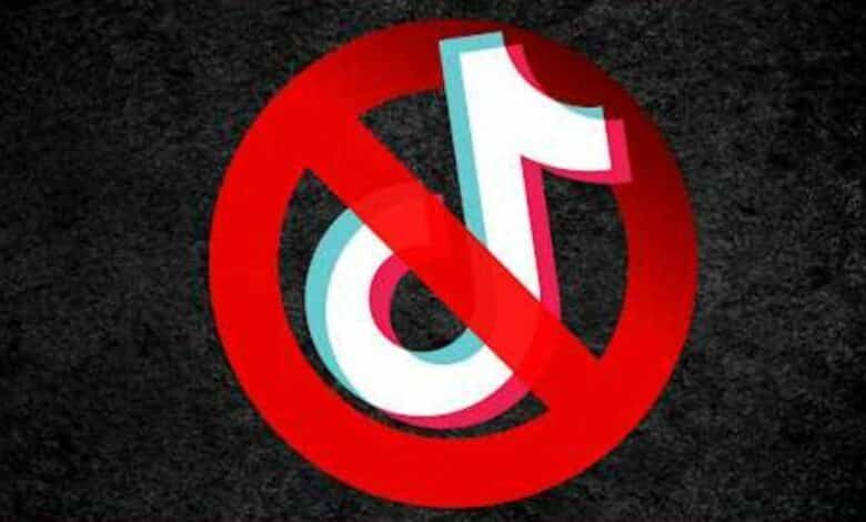 الرئيس الأمريكي يوقع على قانون يمهد لحظر تيك توك - موقع الخليج الان