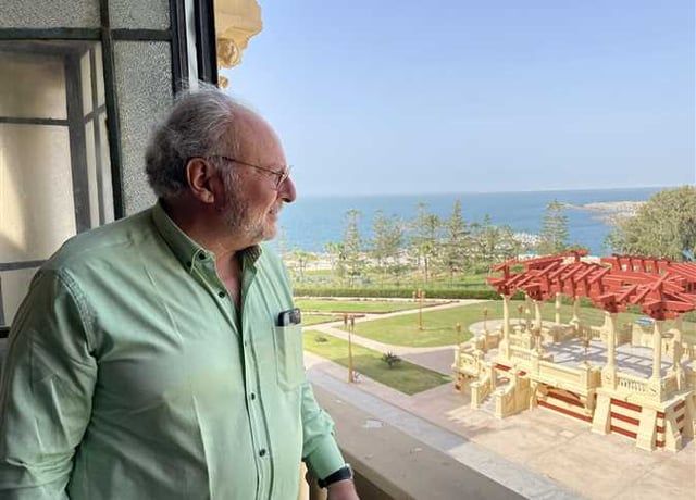 كان مقرًا لعائلته.. أحمد فؤاد الثاني "آخر ملوك مصر" يزور قصر المنتزه (صور)