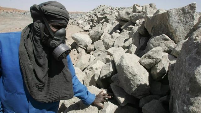 صحيفة روسية: النيجر تراجع اتفاقيات إمدادات اليورانيوم إلى فرنسا